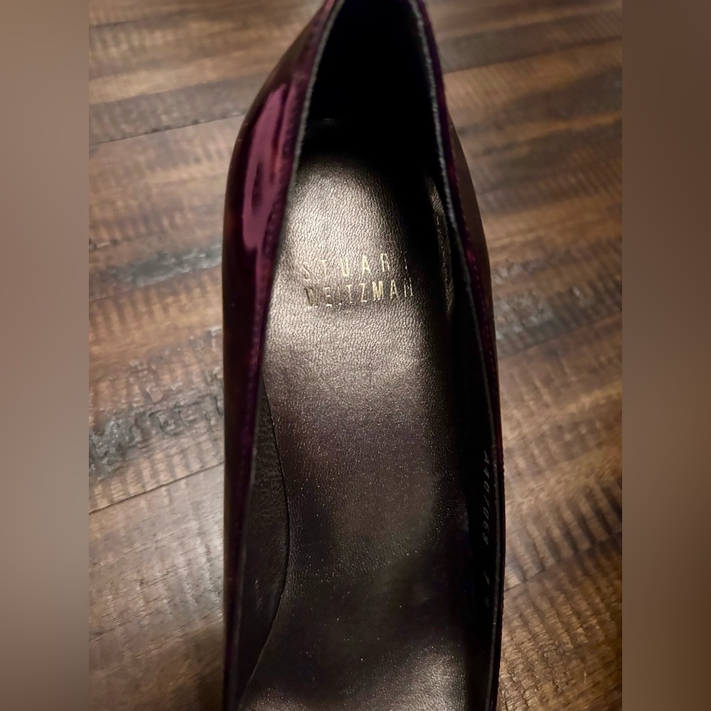 NWOT Stuart Weitzman “Platswoon” Tortoiseshell Patent Leather Pumps
Never Worn. - Picture 7 of 10